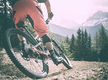 Brixen: Mountainbiken vor traumhafter Bergkulisse