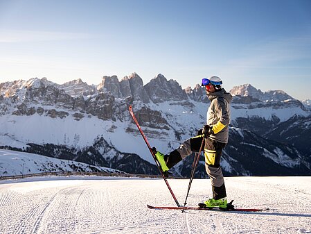 Skiing Plose 25