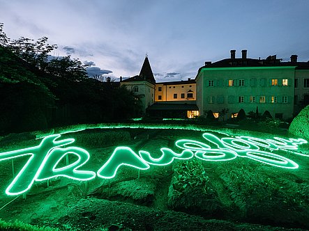 Internationale Kunstwerke in Brixen beim Water Light Festival